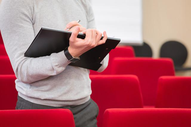 Quelles sont les sanctions qu'un inspecteur du travail peut imposer a une entreprise ?