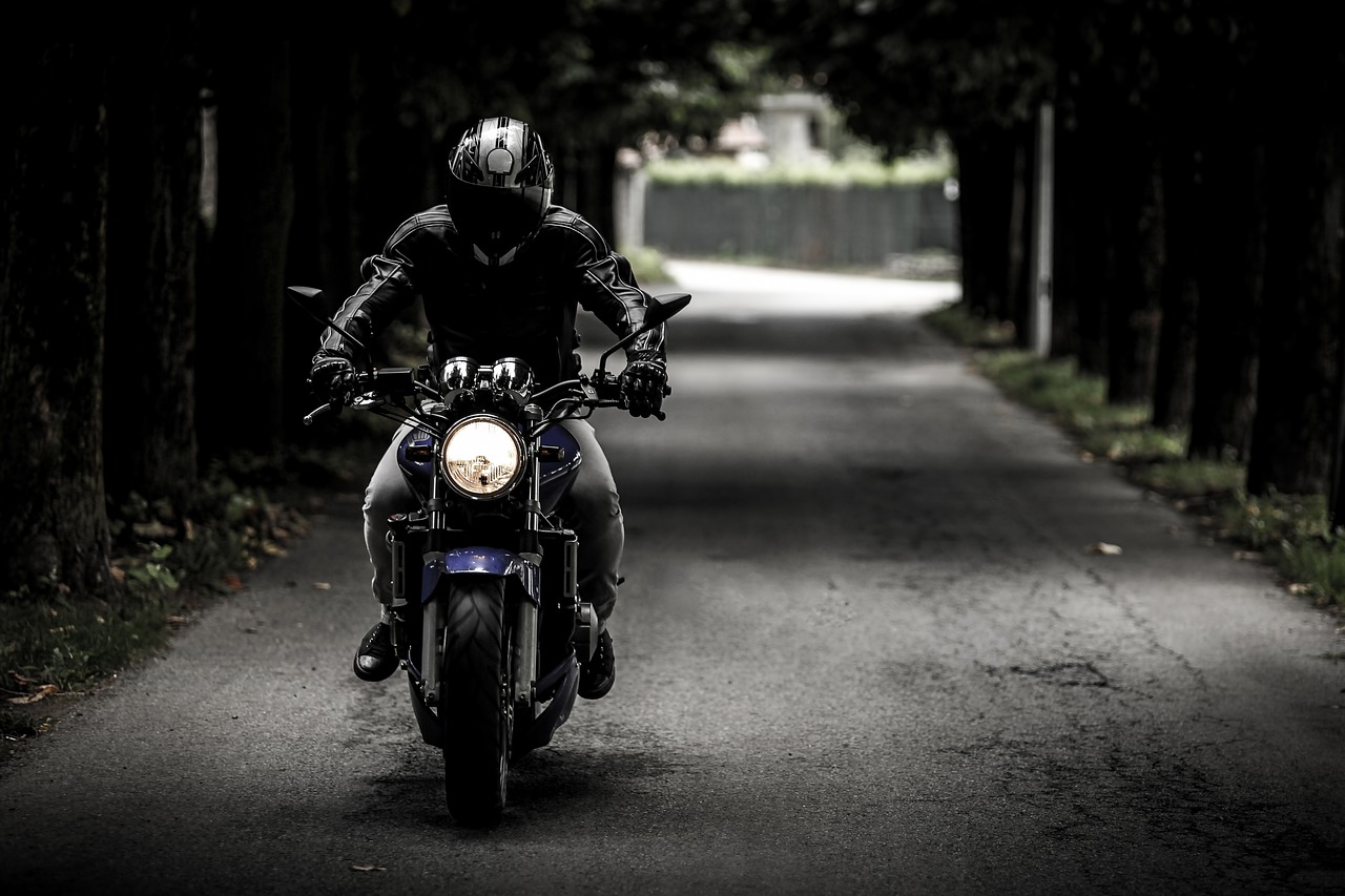 Les exclusions courantes dans les contrats d'assurance moto