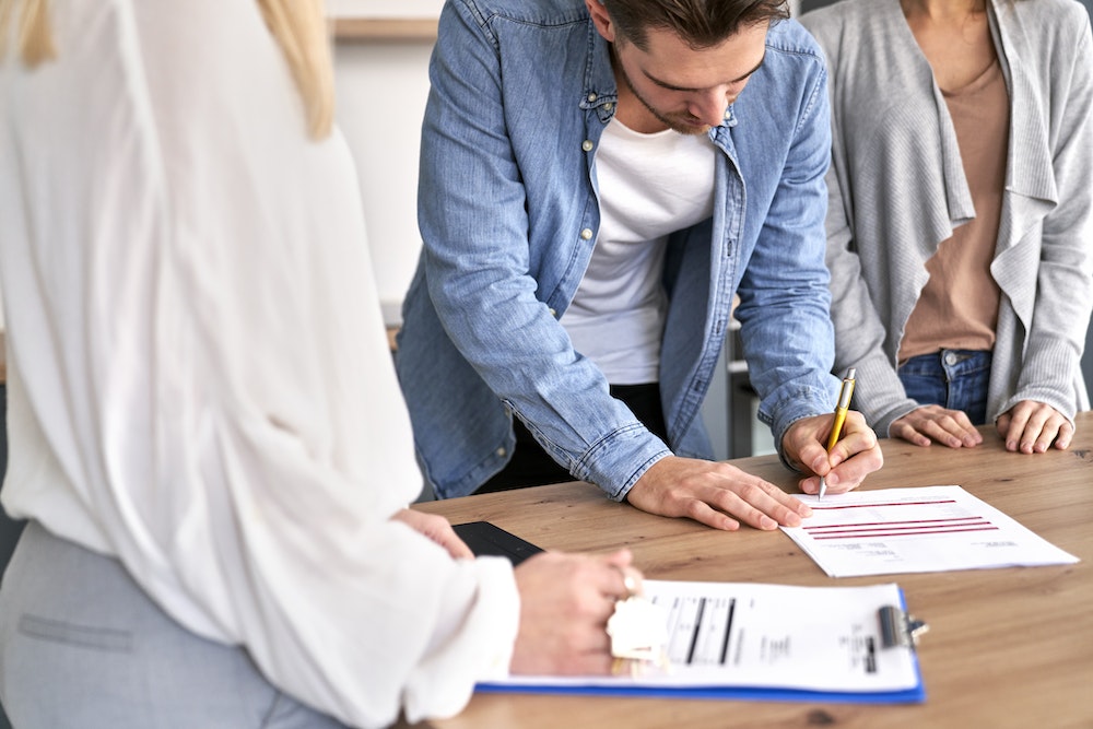 Comprendre les Subtilités du Contrat d'Achat Immobilier : Guide de l'Expert