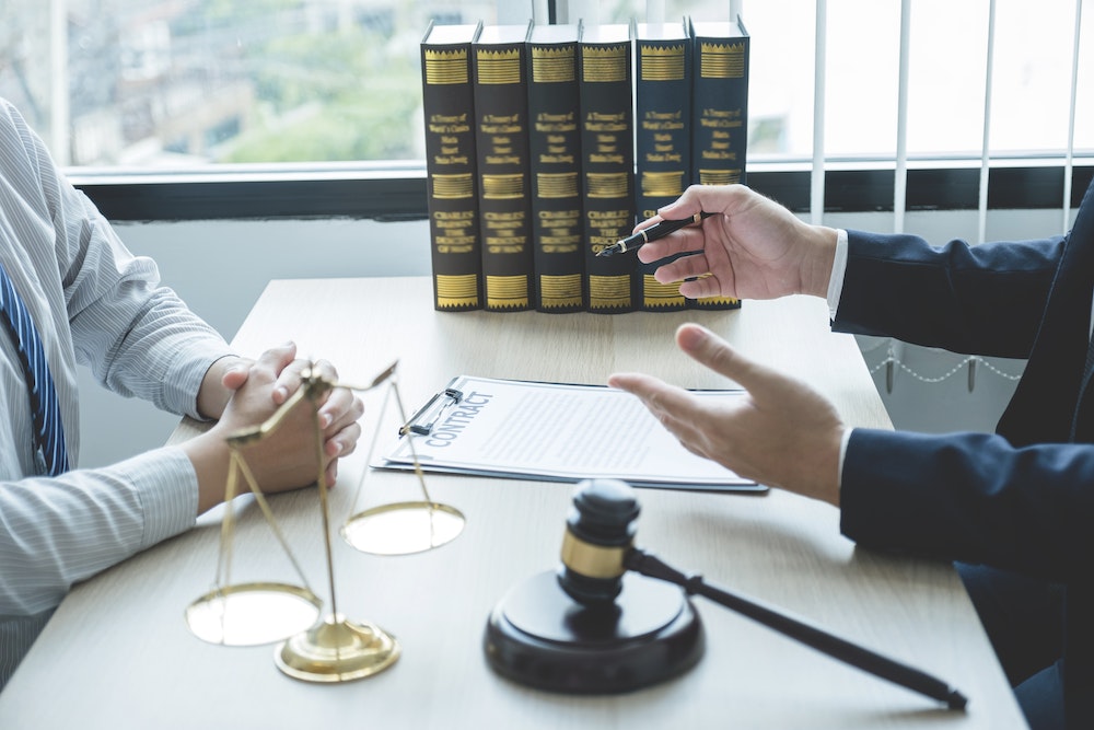 Les aspects juridiques incontournables dans la reprise d'entreprise
